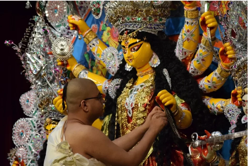 Durga Puja | रहस्यमयी चमत्कार: दुर्गा पूजा का समारोह