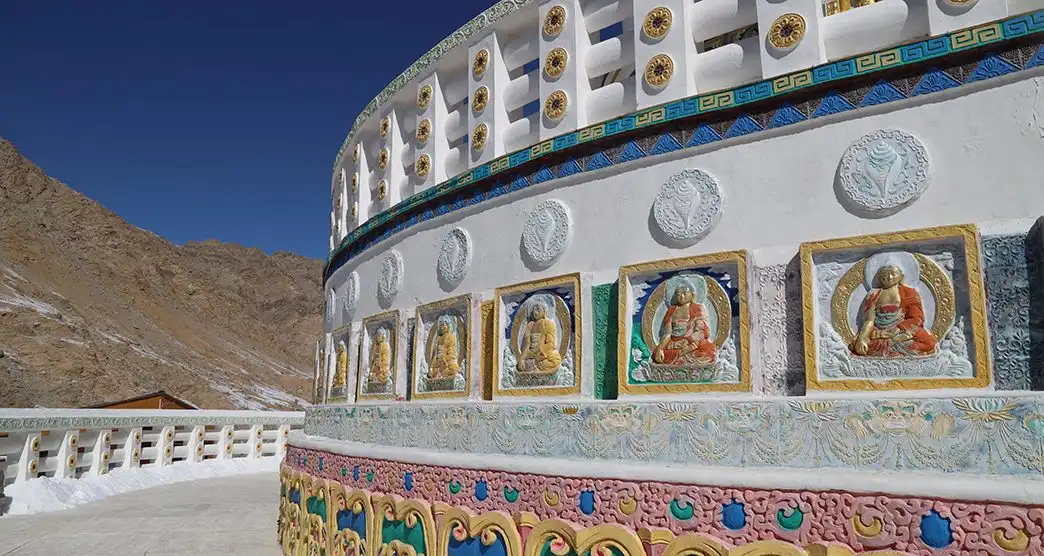 shanti stupa