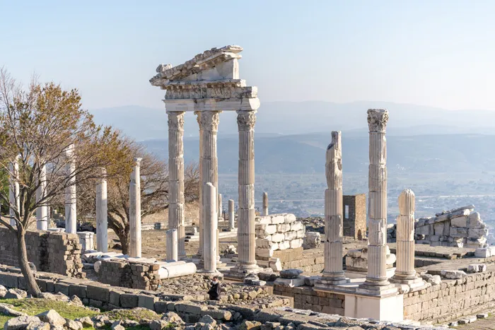 The Ancient Cities and Archaeological Wonders of Türkiye’s Aegean Region