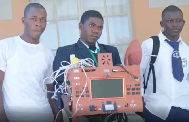 SIM-free mobile phone by Simon Petrus