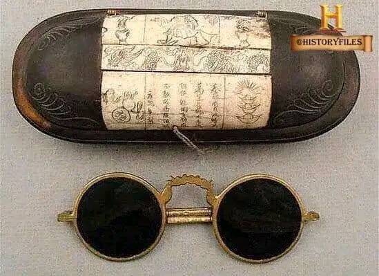 12th-century Chinese sunglasses