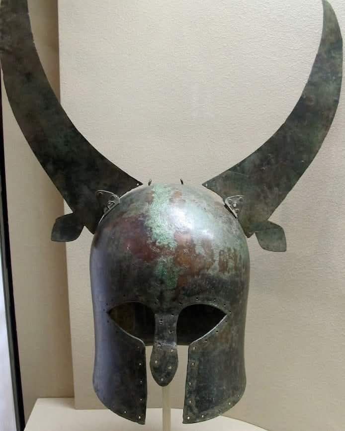 Bronze Corinthian helmet from Taranto