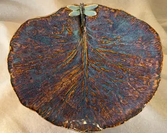 Hallstatt ceramic plate with geometric design