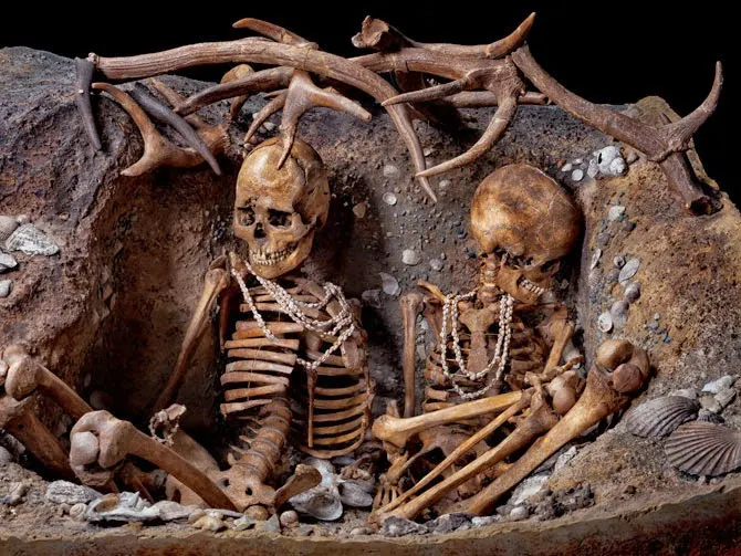 Ladies of Téviec grave