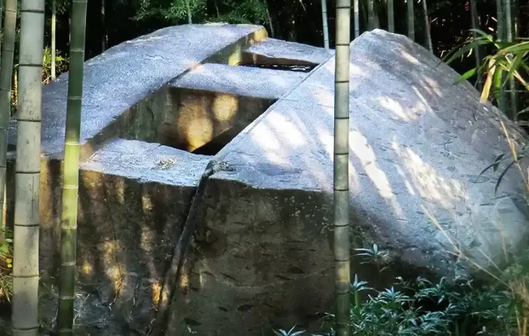 Masuda-no-Iwafune Asuka