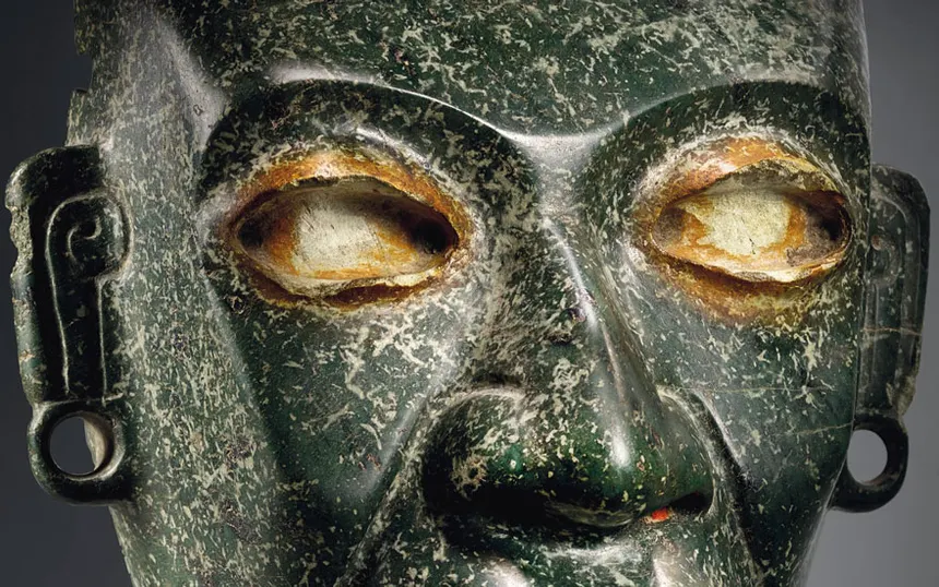 Teotihuacán serpentine mask