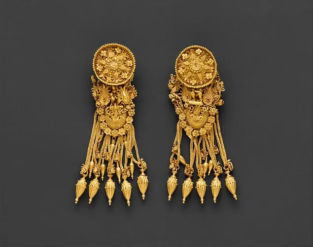 Ancient Greek gold earrings