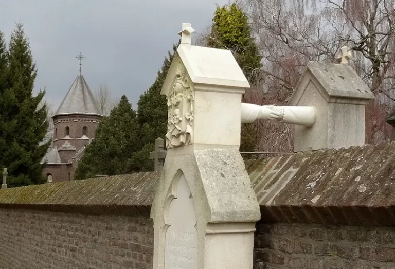 Loving Graves of Roermond