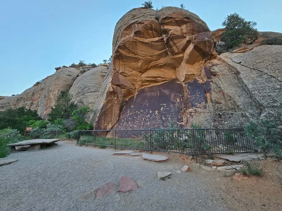Newspaper Rock petroglyphs