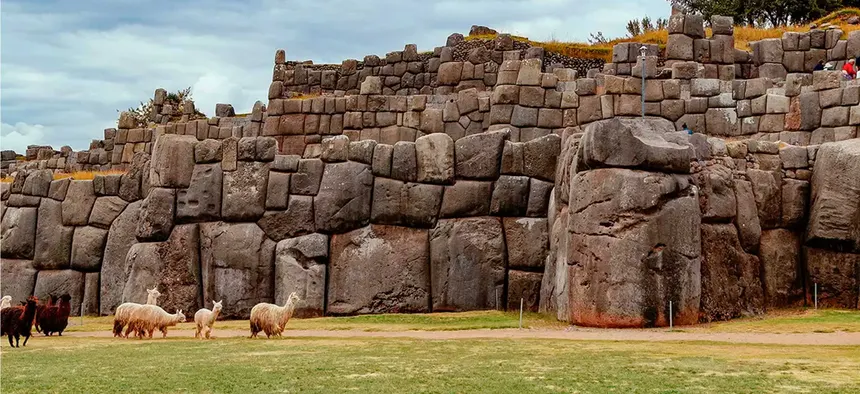 Sacsayhuamán Inca stonework precision