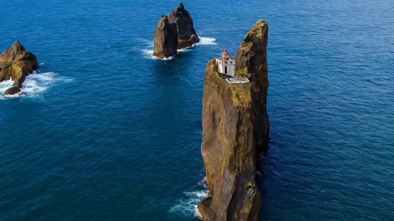 Þrídrangaviti Lighthouse Iceland