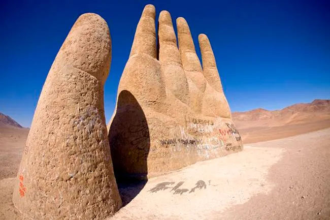 The Giant Hand Chile
