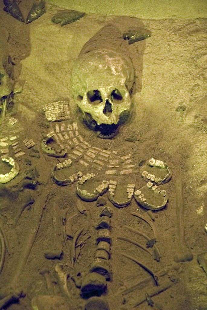 human sacrificial burial Feathered Serpent Pyramid