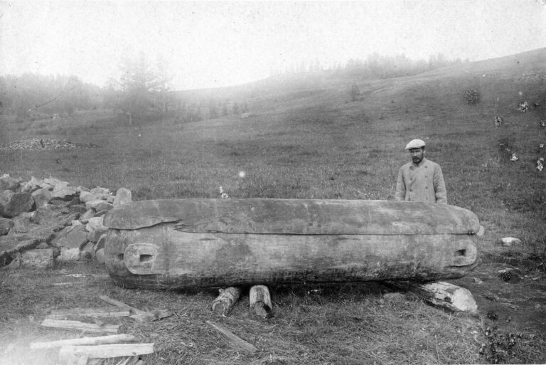 Altai Iron Age burial