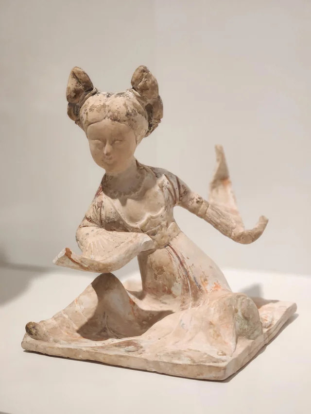 Ceramic dancing figures China Han Dynasty Minneapolis Institute of Art