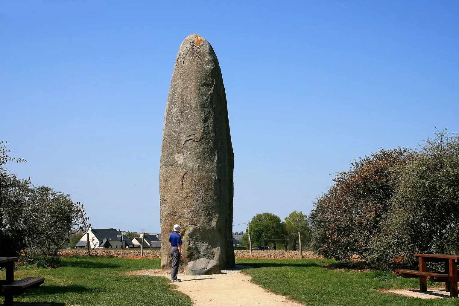 Menhir de Champ-Dolent