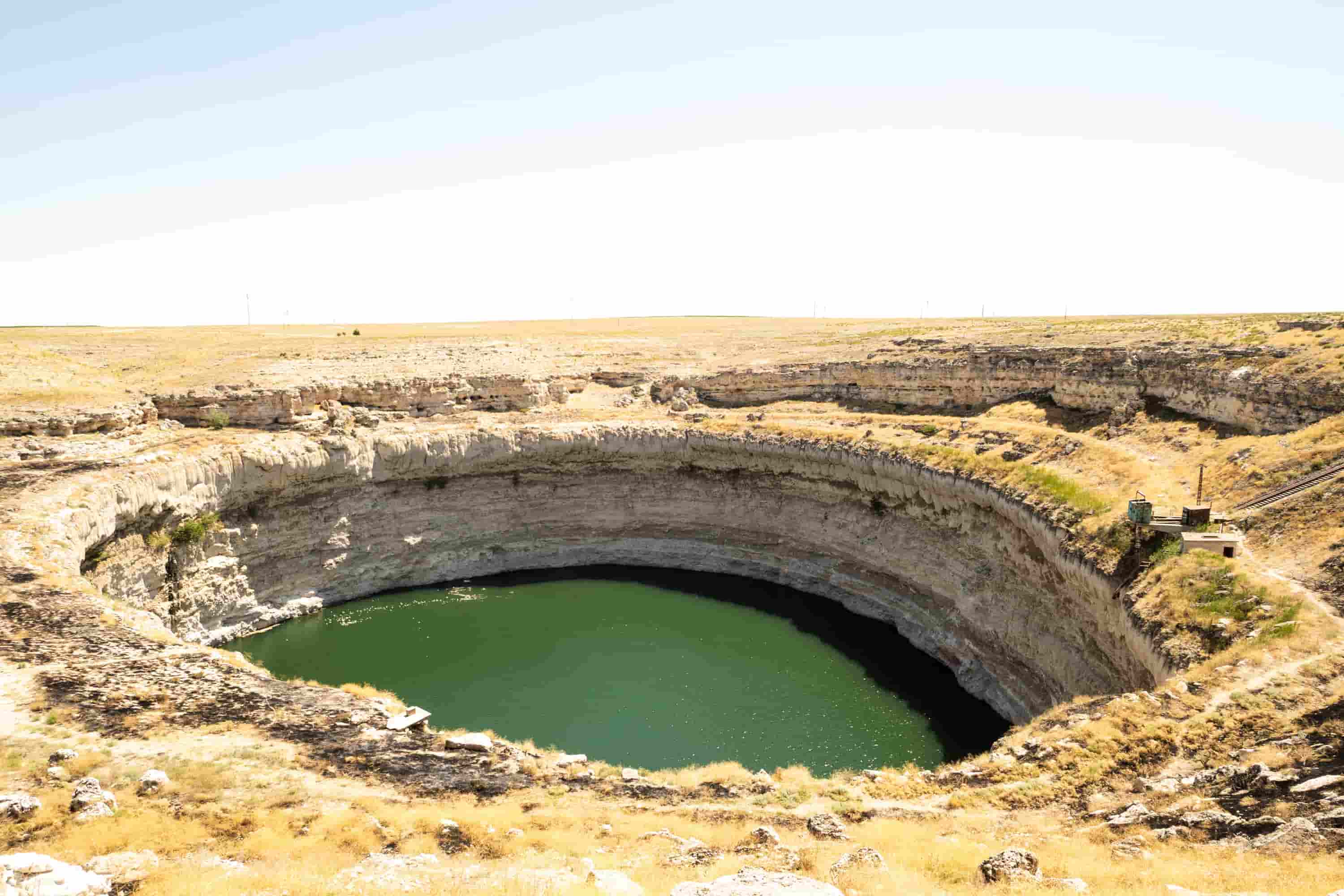 Obruk Kızören Obruk Han