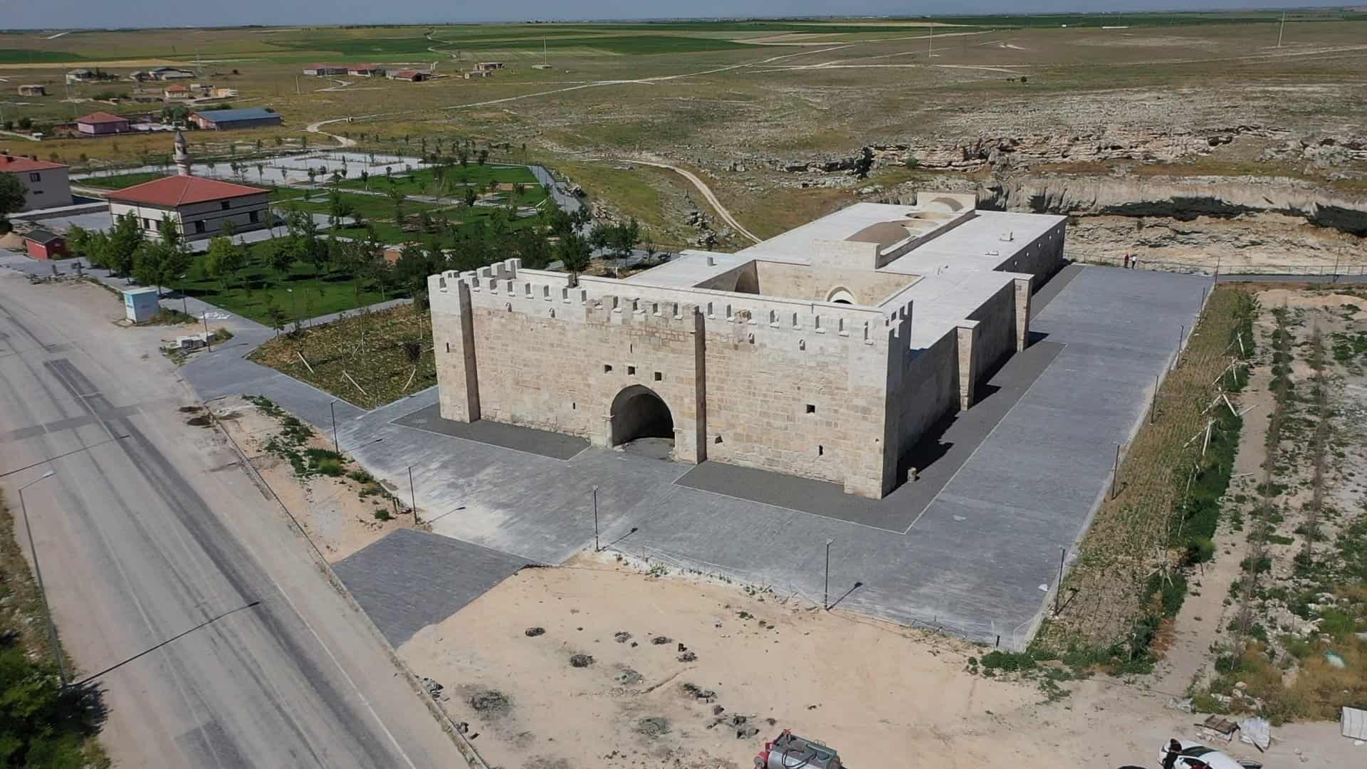 Obruk Kızören Obruk Han