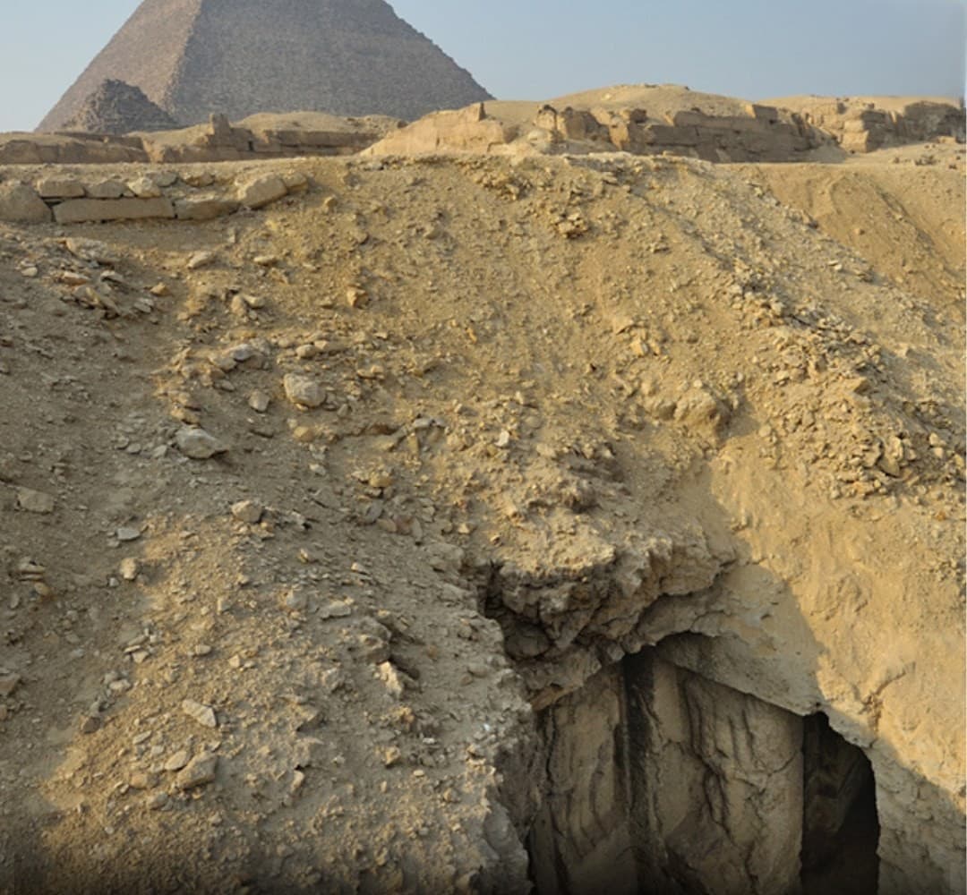 Priest’s tomb discovery at Giza